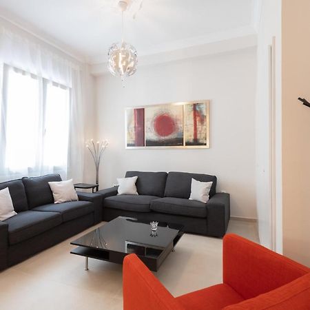 Modern 2-Bedroom Apt, 200M From The Acropolis Афины Экстерьер фото