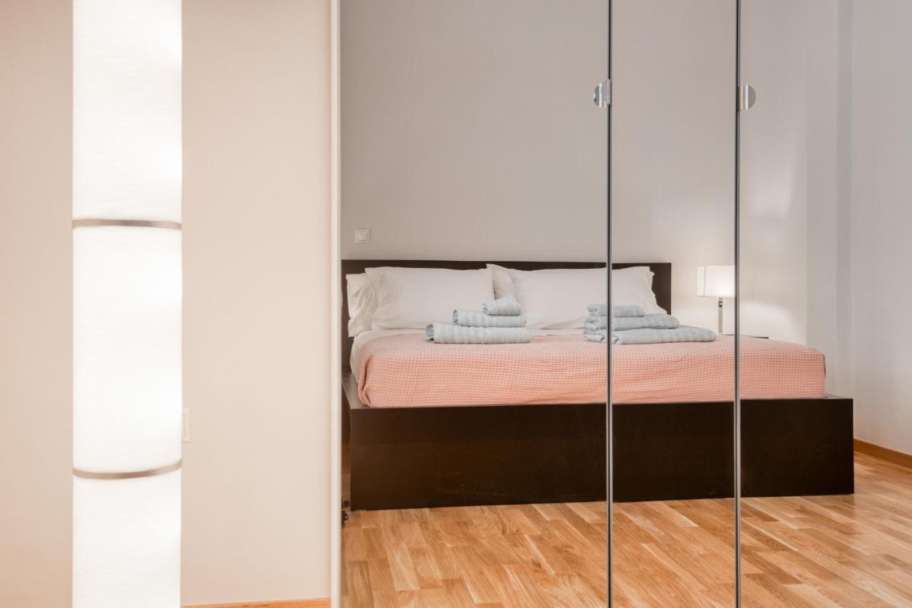 Modern 2-Bedroom Apt, 200M From The Acropolis Афины Экстерьер фото