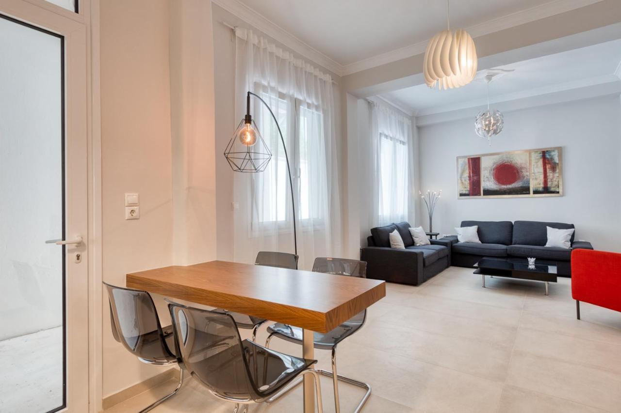 Modern 2-Bedroom Apt, 200M From The Acropolis Афины Экстерьер фото